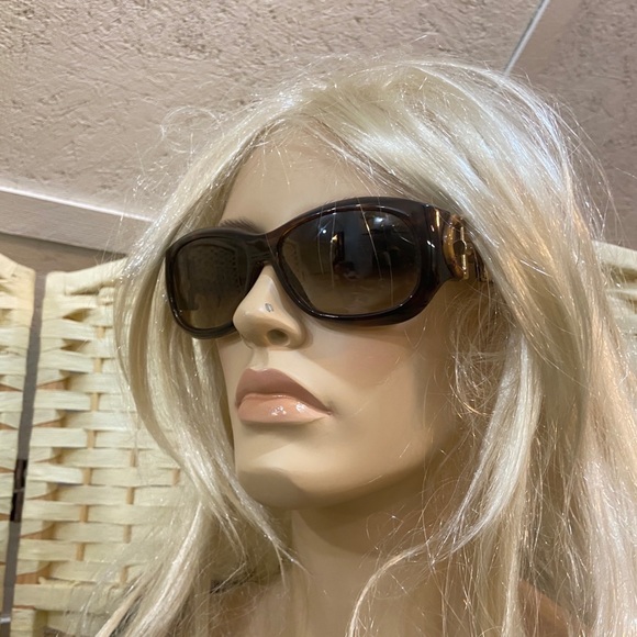 Gucci, Italy, GG29701S BrownTortoise Sunglasses with Original Case - Picture 16 of 16